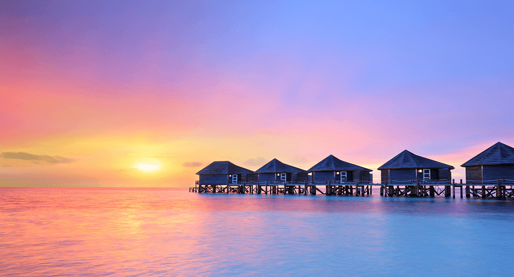 Bioluminescent-Beach-Phenomenon-in-the-Maldives-1021x550
