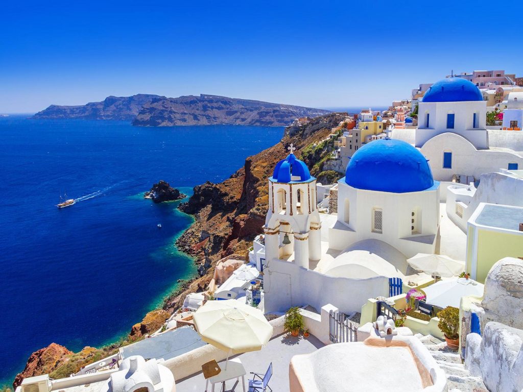 santorini-greece-oia-white-blue